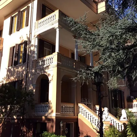 Hotel Iris *