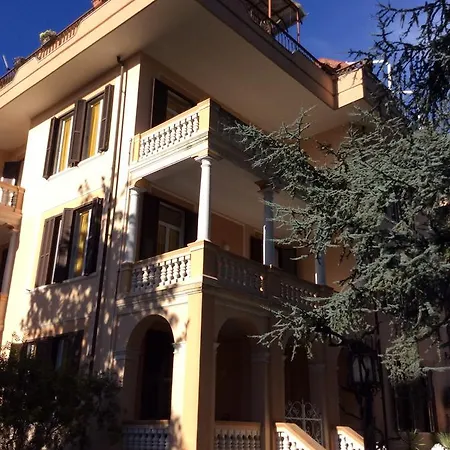 Hotel Iris *