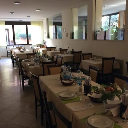 Hotel Iris *